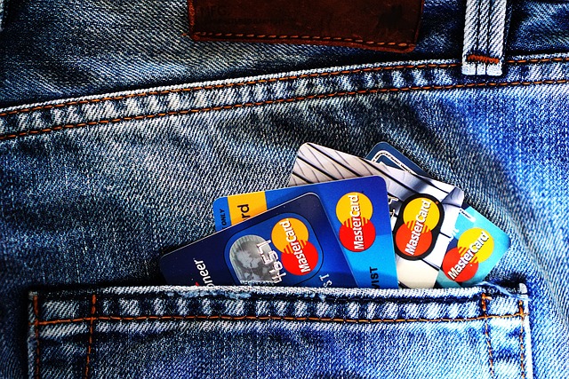 credit-cards-1583534_640 Credit cards tucked in a jeans pocket