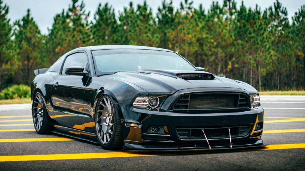 lance-asper-50cIn5ELxLo-unsplash black car