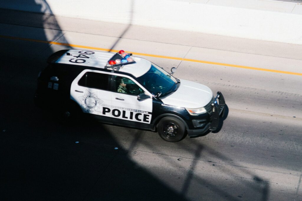 wesley-tingey-p-C4wwUC4jU-unsplash police car