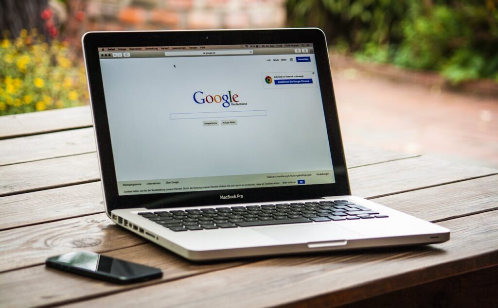 pexels-pixabay-40185 Google search on Macbook