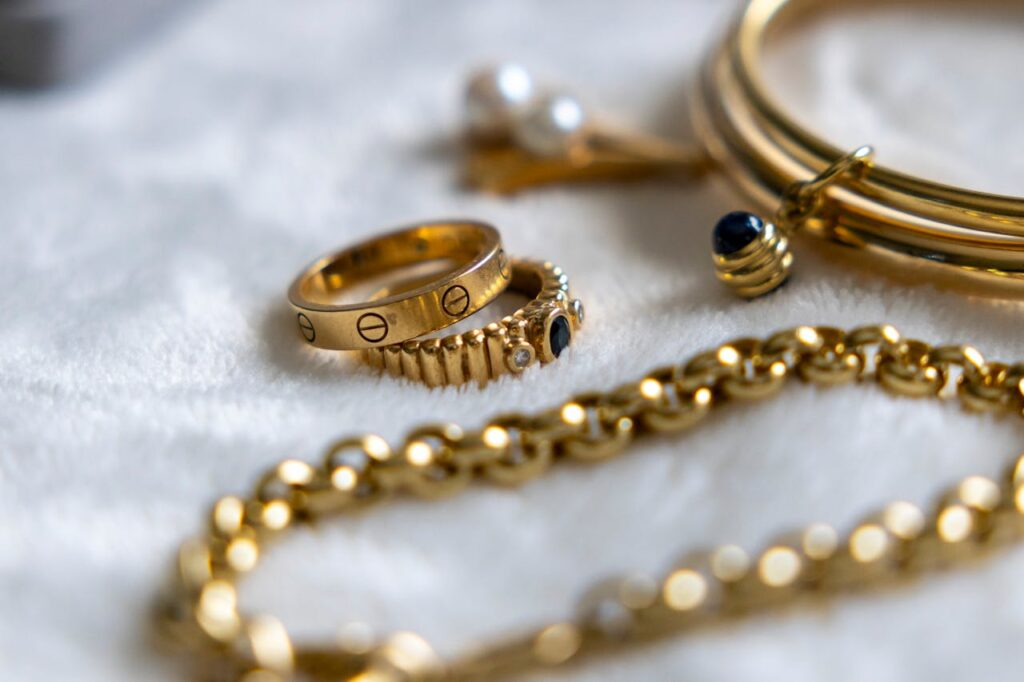 gold jewelries