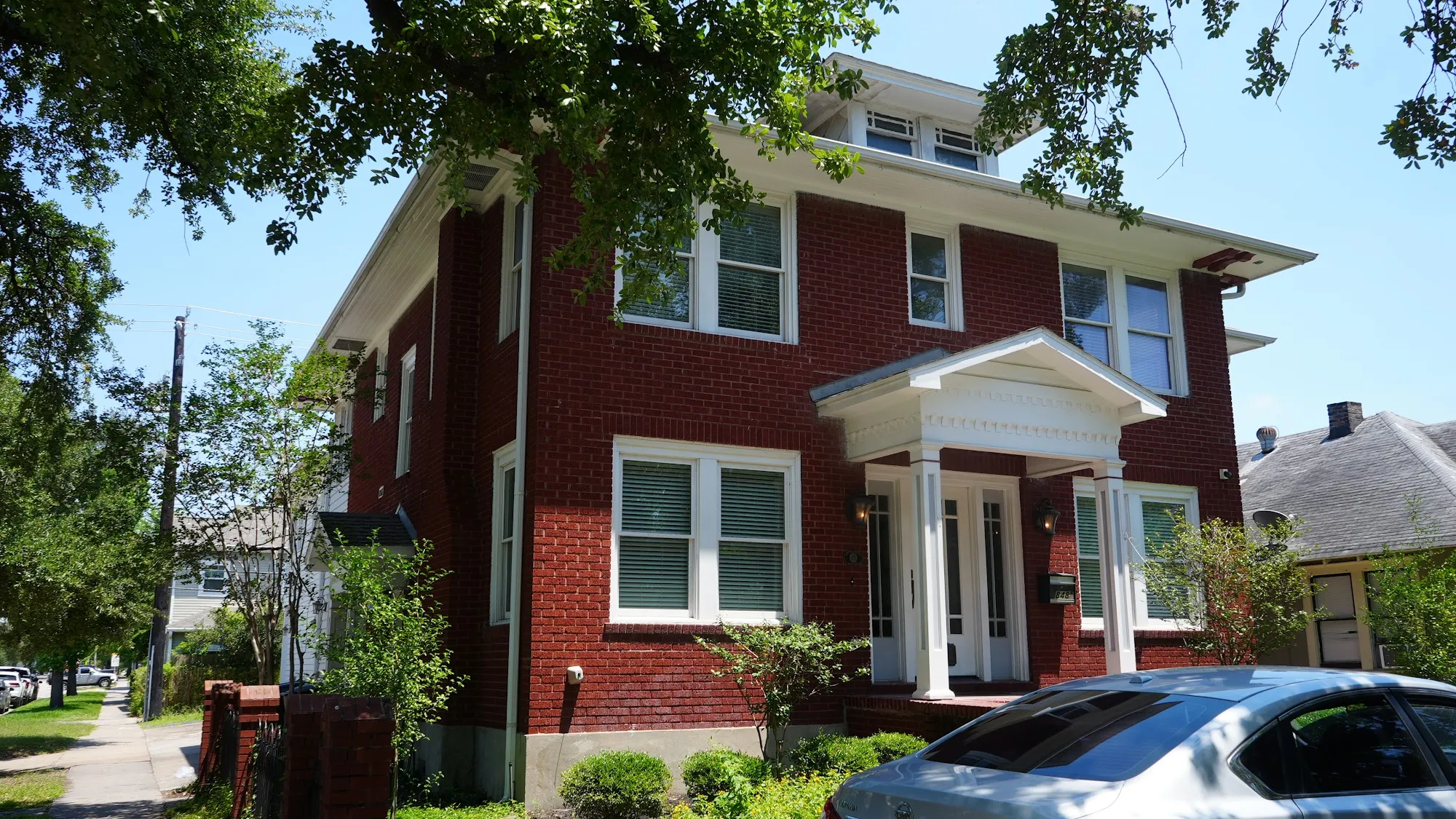 Exterior of The Heights Office on Heights Boulevard in Houston, Texas